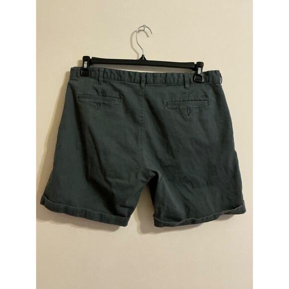 IZOD Shorts Men Waist 36 inseam 9.5 Gray Chino Cotton Classic Beach Preppy - Picture 2 of 7